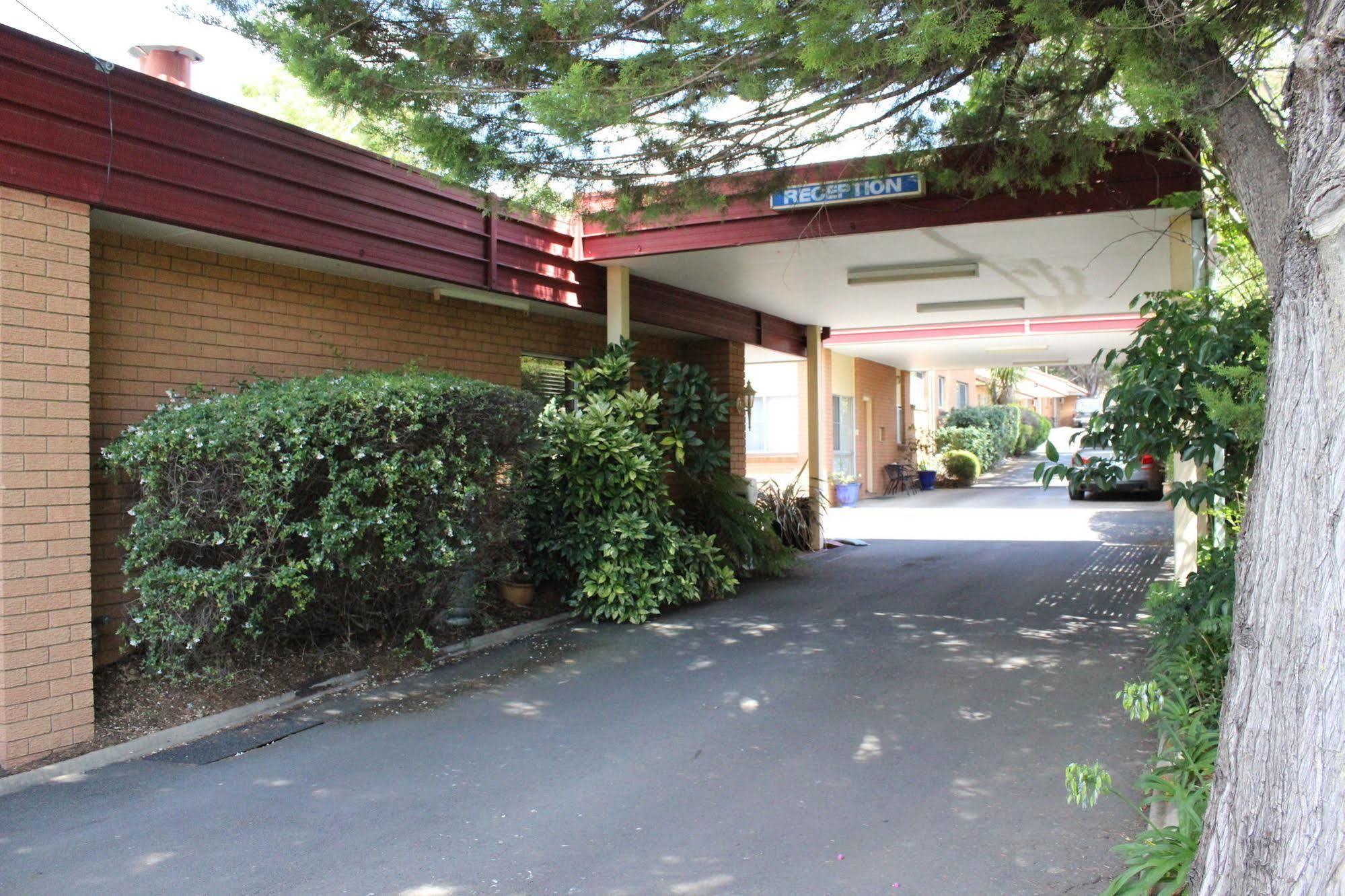 Westwood Motor Inn Armidale Exterior photo